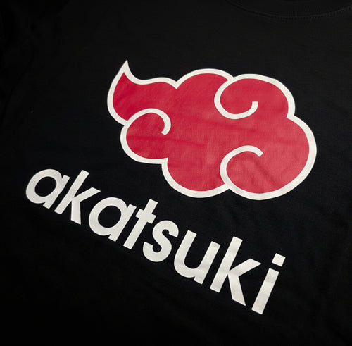 Zoom impression grand logo nuage Akatsuki rouge – T-Shirt Naruto Shippuden™ PROJO