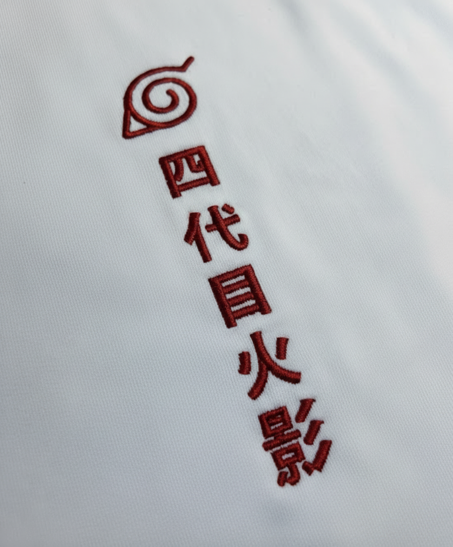 Zoom broderie rouge calligraphie Yondaime Hokage – T-Shirt Minato Naruto Shippuden™ PROJO